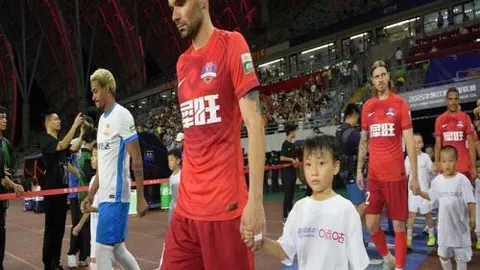 期待维拉和贝蒂斯双双佳绩，曼联球迷如何看待？